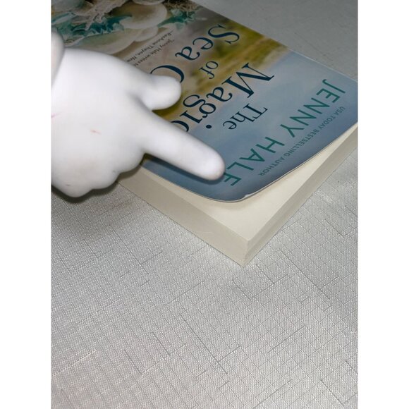 The Magic Of Sea Glass By Jenny Hale Romance Novel Book Beach Travel Vacation - Picture 4 of 4